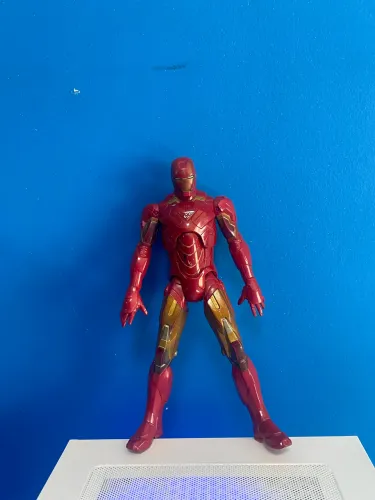 Boneco Homem de Ferro Marvel Articulado
