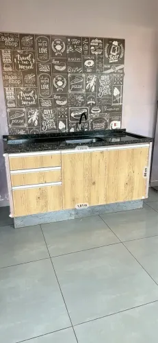 Balcão de cozinha e pia de mármore