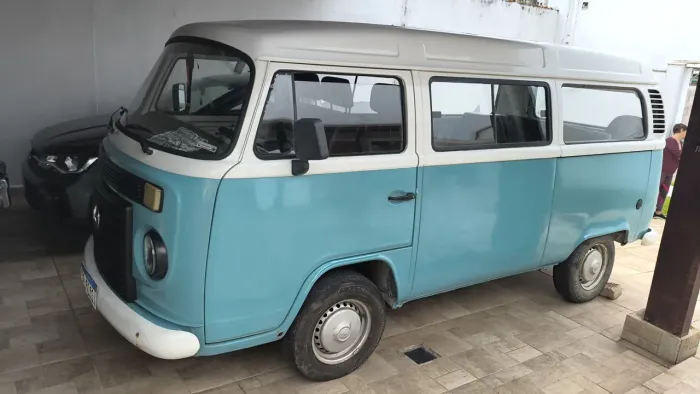 Volkswagen Kombi Standard 1.4 MI Total Flex 8V 2011