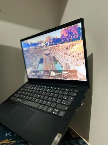 ?Notebook Lenovo V14 G3 | Ryzen 5 5625U | SSD 256GB | Estado de Novo