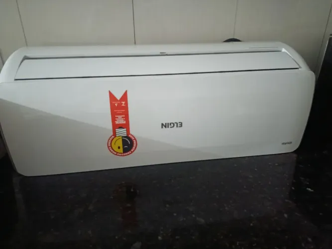 Vendo Ar condicionado 12 mil BTUS , somente frio, semino novo.
