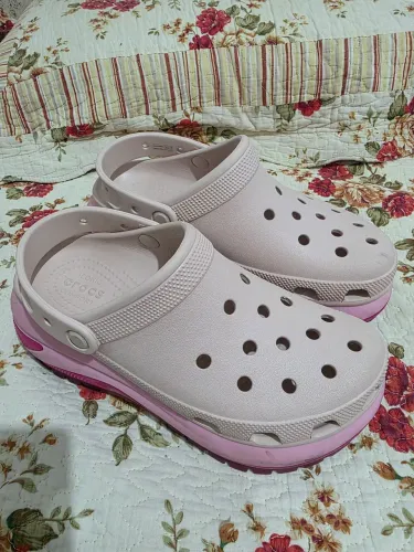 Crocs Classic Mega Crush Clog (Plataforma Rosa) - Impecável!