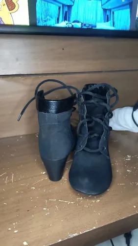 Bota cano curto feminino 