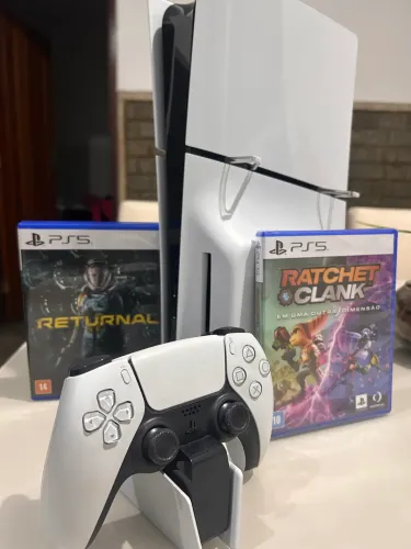 Vendo PS5 Slim Mídia Física 1TB + 2 jogos + Carregador