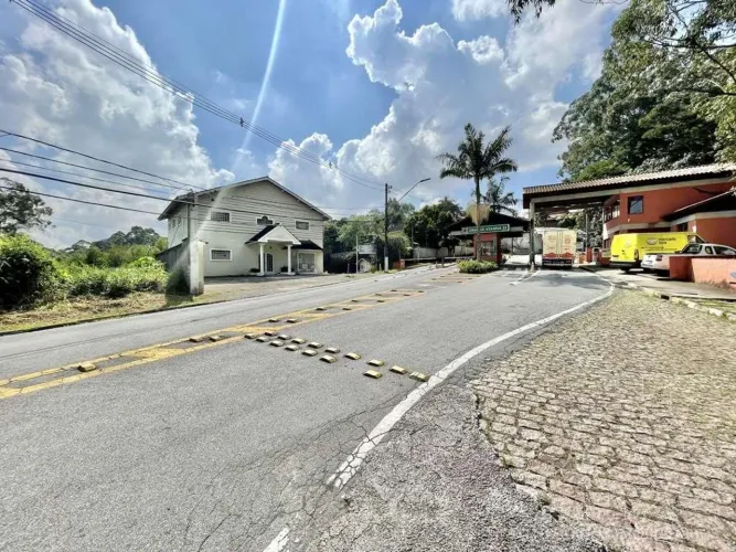 Casa Comercial em Granja Viana II - Cotia