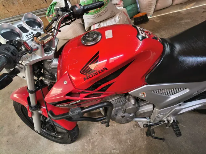 Cbx Twister 2008