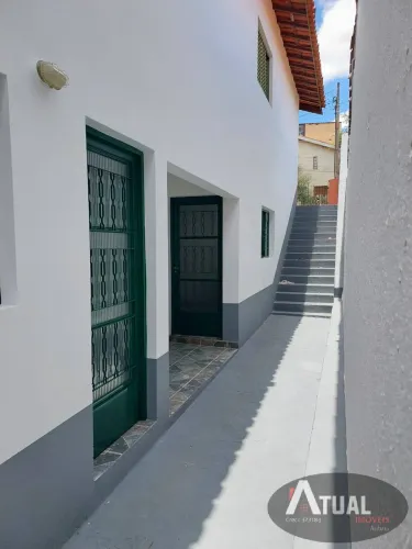 Aluga-se casa de um dormitório no JD. Cerejeiras- Atibaia.
