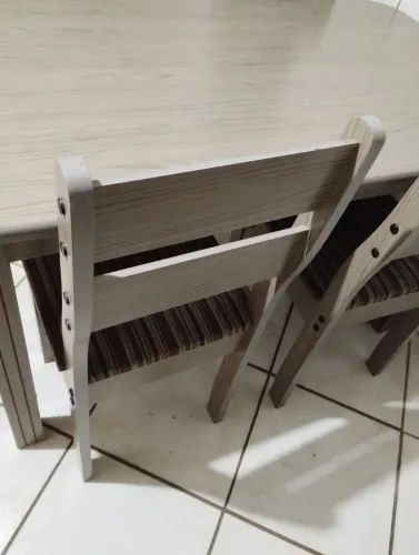 Mesa c cadeiras 
