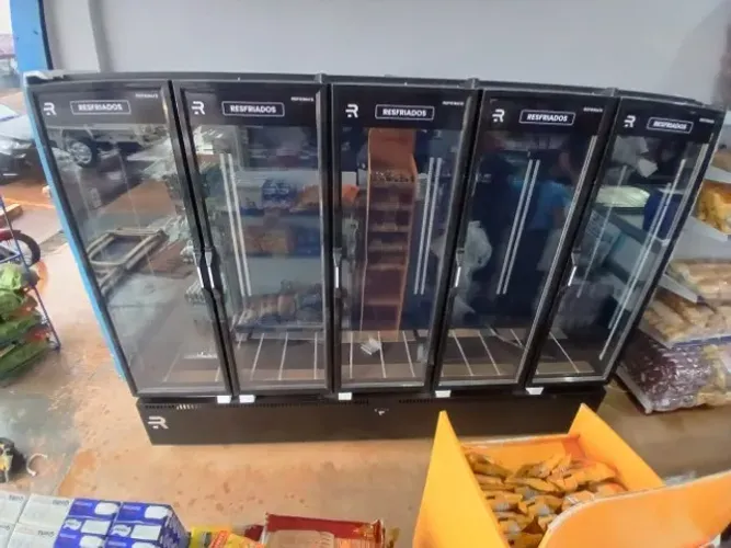 EXPOSITOR PARA RESFRIADOS 5 PORTAS 