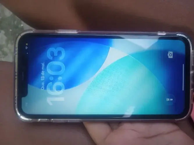 Vendo 800 o iPhone 11 128 GB está funcionando perfeitamente 