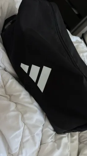 Bolsa adidas de mão