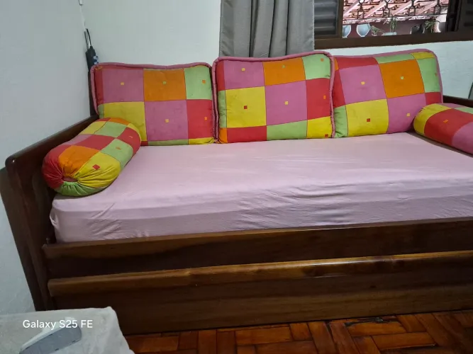 Cama solteiro madeira maciça