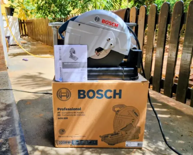 Policorte Bosch GCO 220 Professional 2200W - Praticamente Nova 