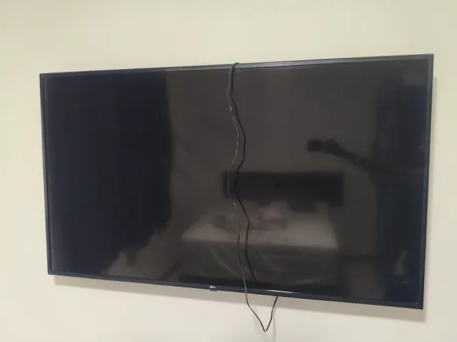 TV 65 POLEGADAS PARA TIRA PEÇAS 