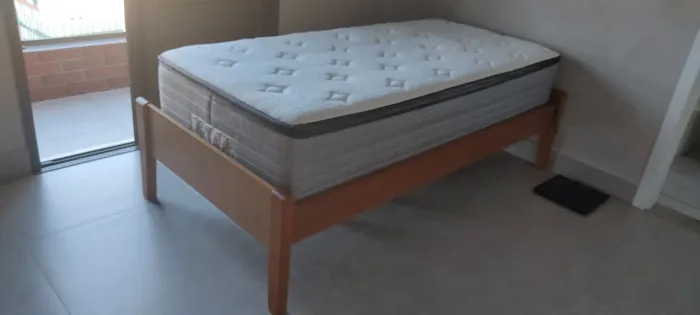 Cama madeira maciça e Colchão D33 Probel solteiro