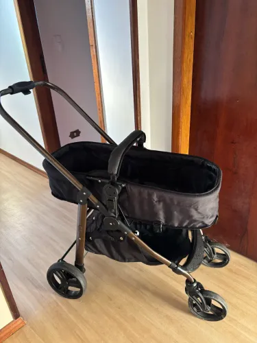 Carrinho de bebê completo 