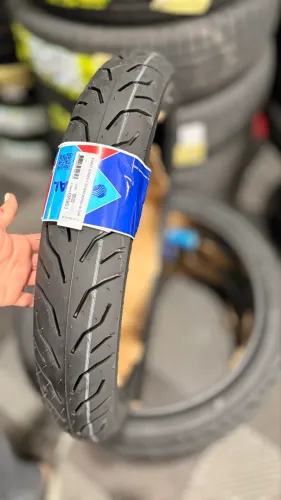 Pneu Vipal St600 90/90R18 uso s/ câmara 