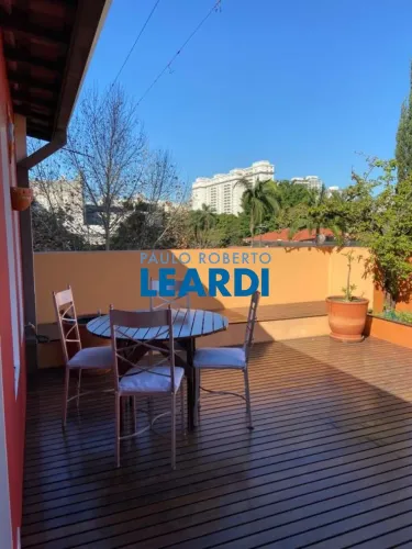 CASA ASSOBRADADA - JARDIM PAULISTANO - SP