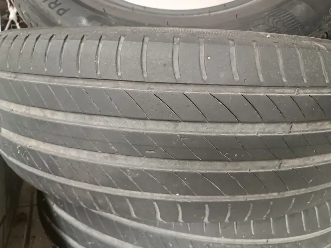 PNEUS MICHELIN