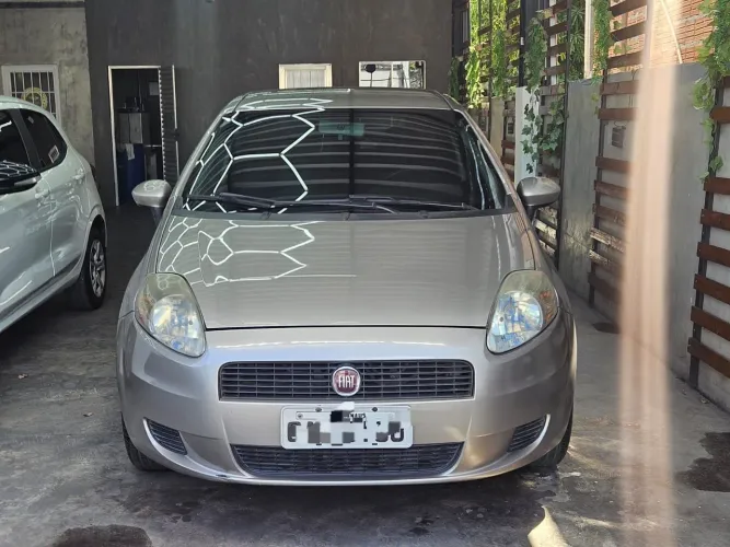 Fiat Punto Attractive 1.4 Fire Flex 8V 5P 2012
