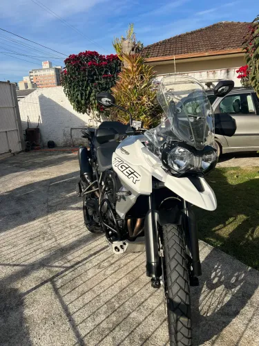 Tiger xcx 800 2020 triumph