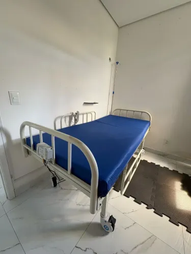 Cama hospitalar elétrica