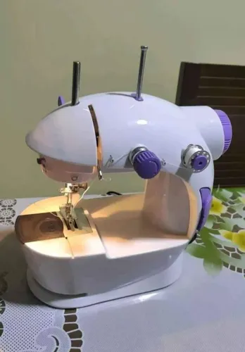 Mini maquina de costura