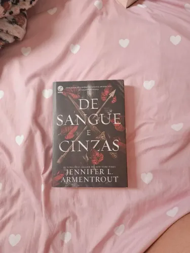 Livro de sangue e cinzas 