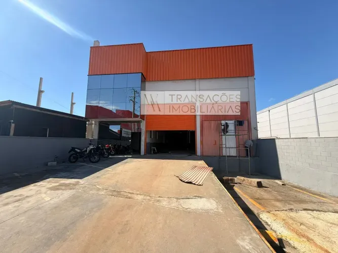 Galpão para aluguel possui 1200 metros quadrados em Pachecos - Palhoça - SC