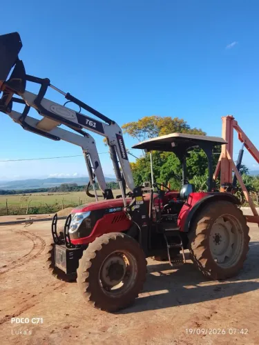 Trator Solis 90 com Marispã T61