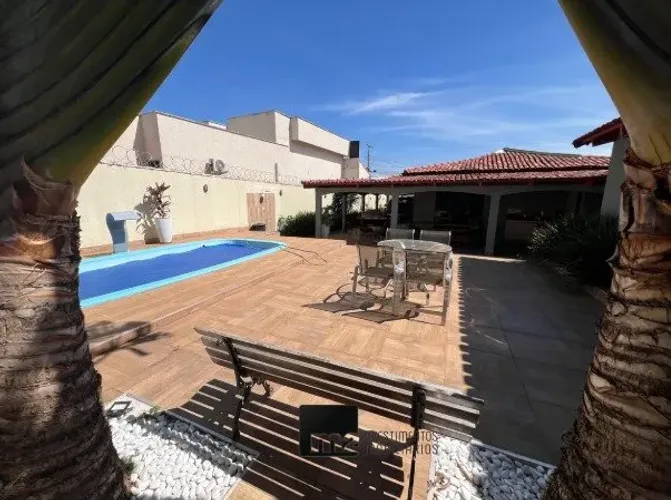 Casa de Alto Padrão com Piscina Aquecida