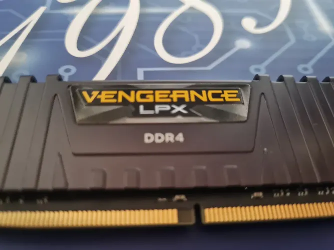 Memória Ddr4 Corsair 8gb