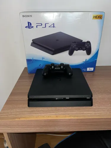 PS4 Slim,1 tera,semi novo,jogos vendo separado