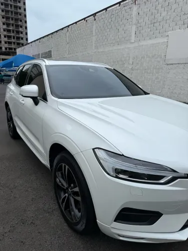 Volvo XC-60 XC 60 D-5 Momentum 2.0 AWD Diesel 5P 2019