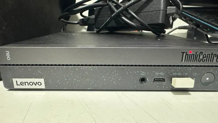 PC Lenovo ThinkCentre Neo- Core i3 12ª geração