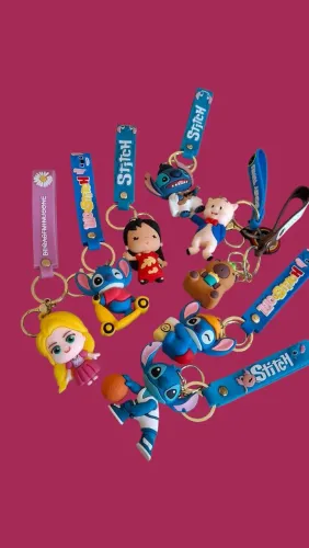 Lote chaveiros Disney e outros