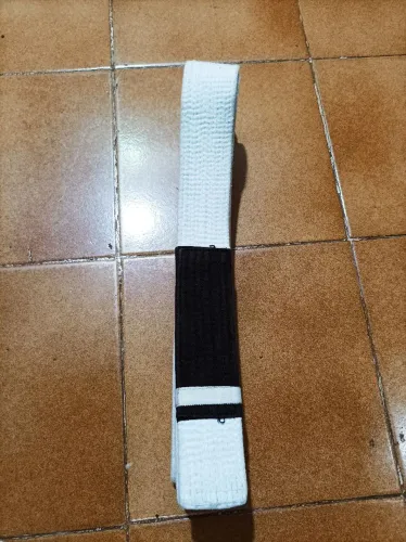 Faixa Branca Jiu-jitsu 12 Costuras Cascagrossa Original