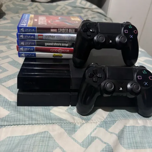 Ps4 1TB 5 jogos 2 controles 