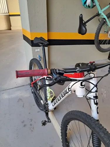 Cannondale Left Carbono - Tamanho 17