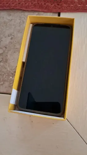 Celular POCO M5