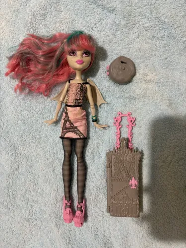 monster high rochelle goyle scaris