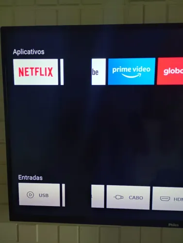 Smart TV Philco 50 polegadas com detalhe