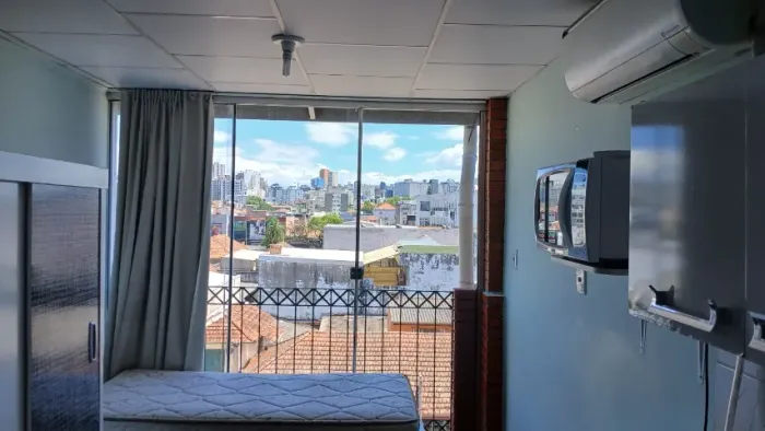 JK bem mobiliado, com ar Split, rua Guido Mondim, bairro São Geraldo,  R$ 1 mil