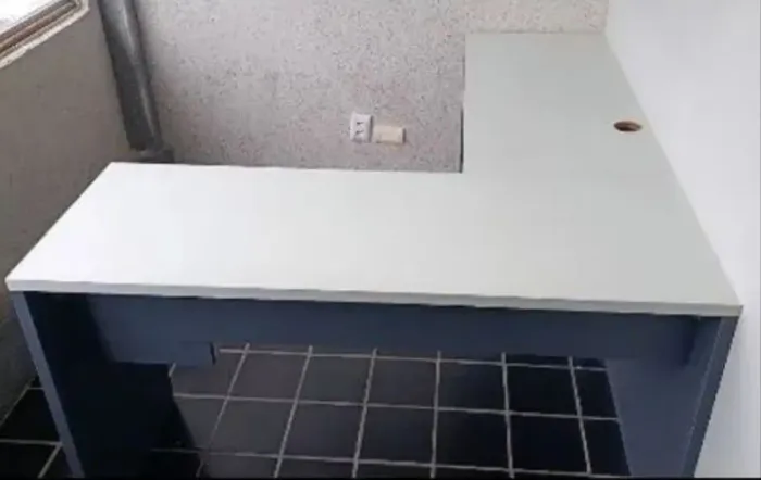 Mesa em L
