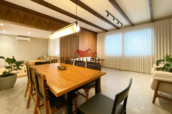 Casa, 5 quartos, 4 suites, 2 vagas
