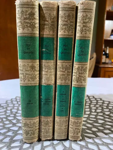 Livros Coleção Obras-Primas de Eça de Queirós - Capa Dura Clássica