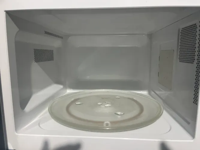 Microondas mídia 35 litros semi novo