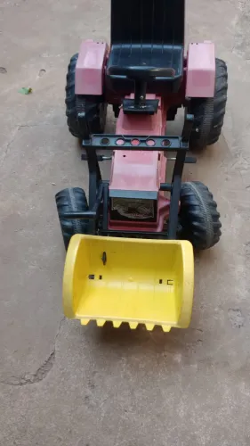Vendo trator infantil 