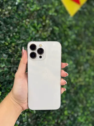 Eu usaria: iPhone 13 Pro Max 256GB - Bateria 91% + Películas.