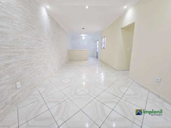 Casa com 3 dormitórios para alugar, 80 m² por R$ 2.500,00 - Jardim Maria de Fátima - Várze